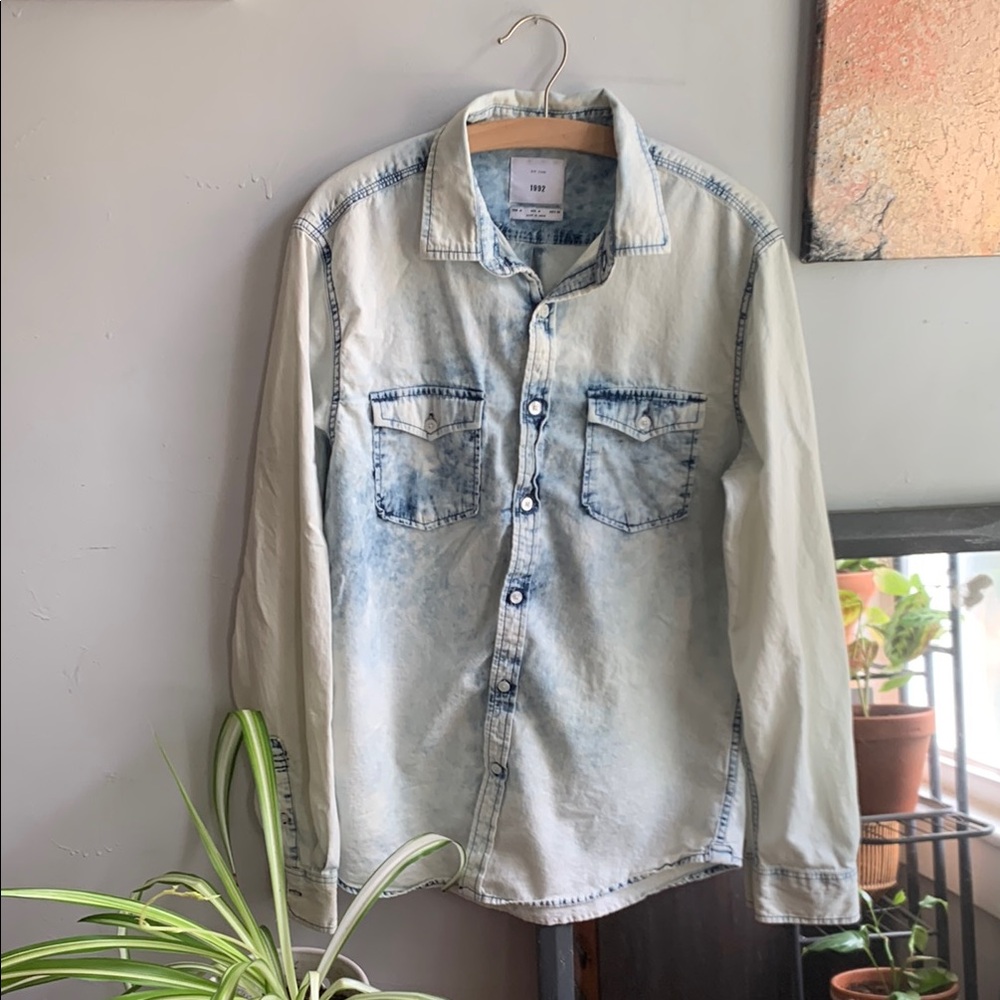 NWOT Men’s Bleached Buttondown